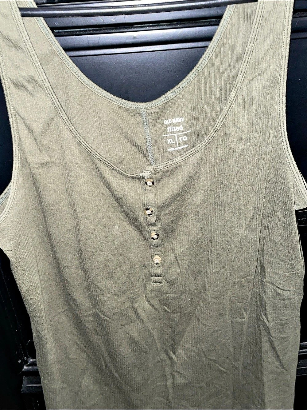 Old Navy Fitted Rib-Knit Henley Tank Top Green XL